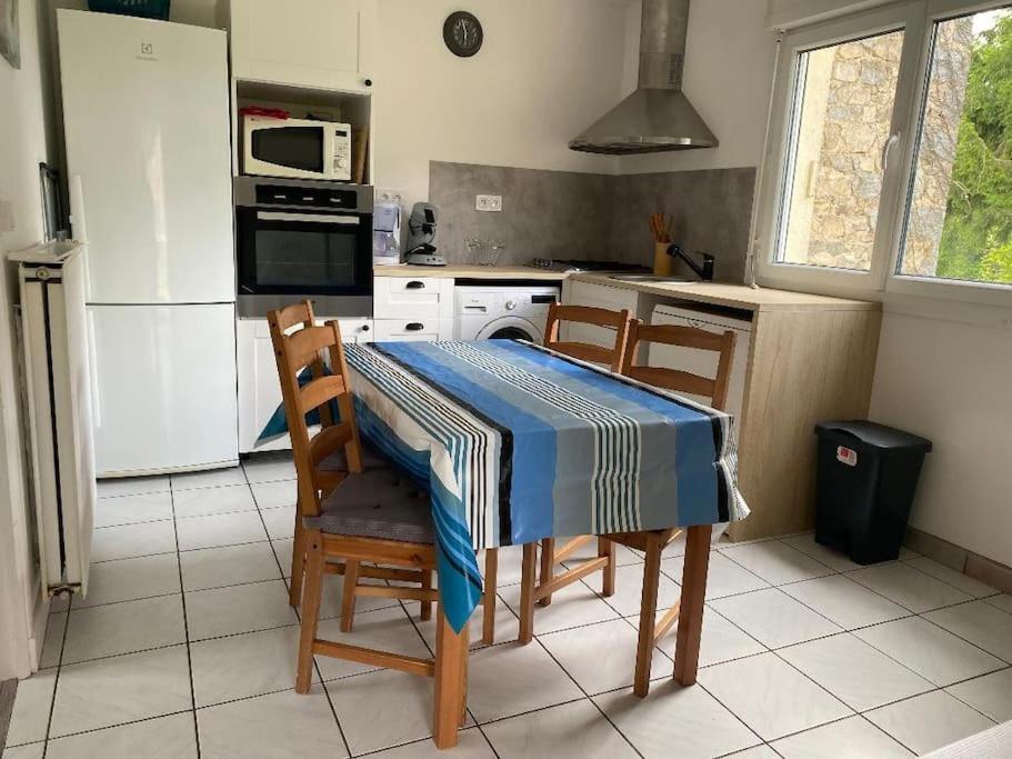 Petite Maison En Auvergne Giat Exteriör bild
